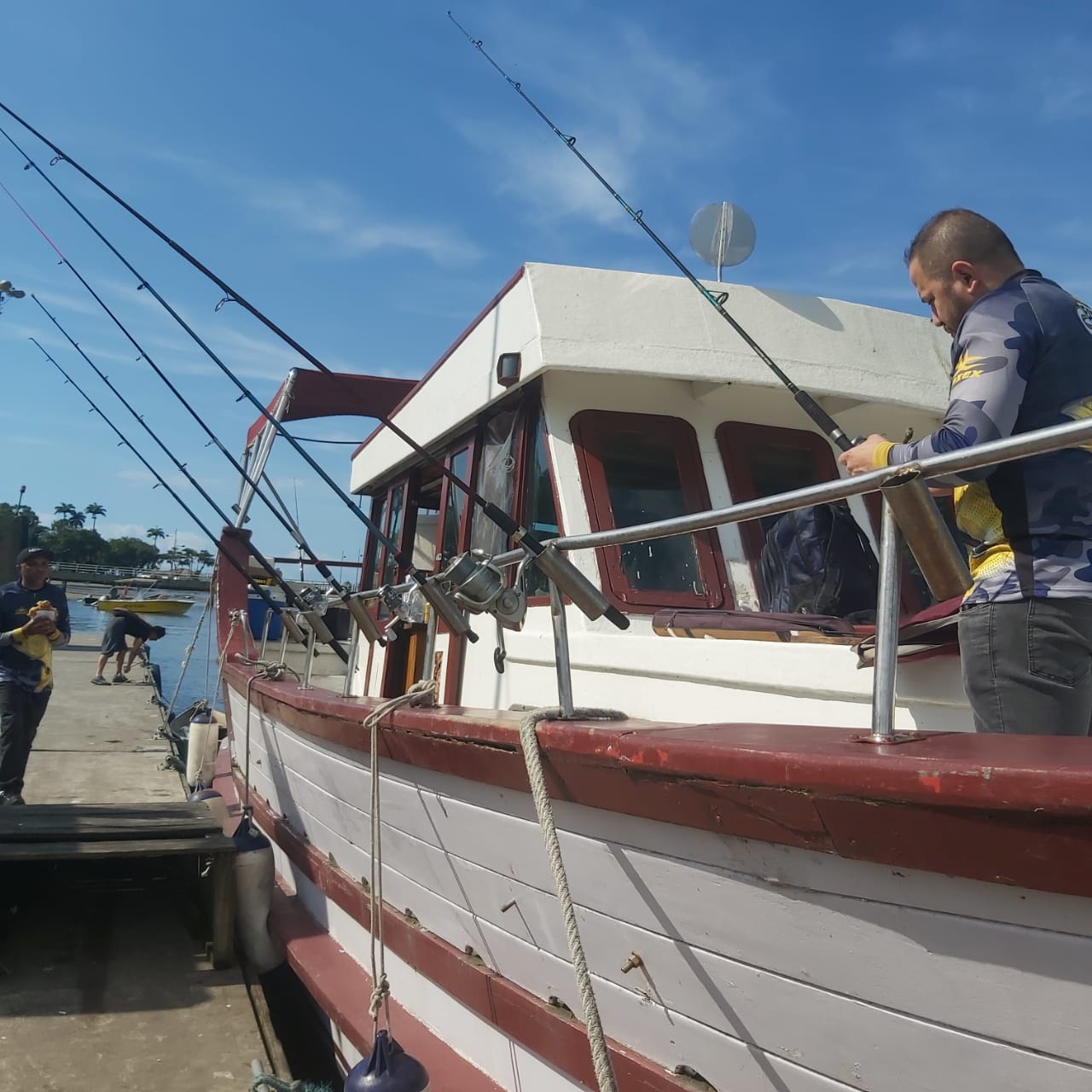 Barco Pesca Bertioga 01